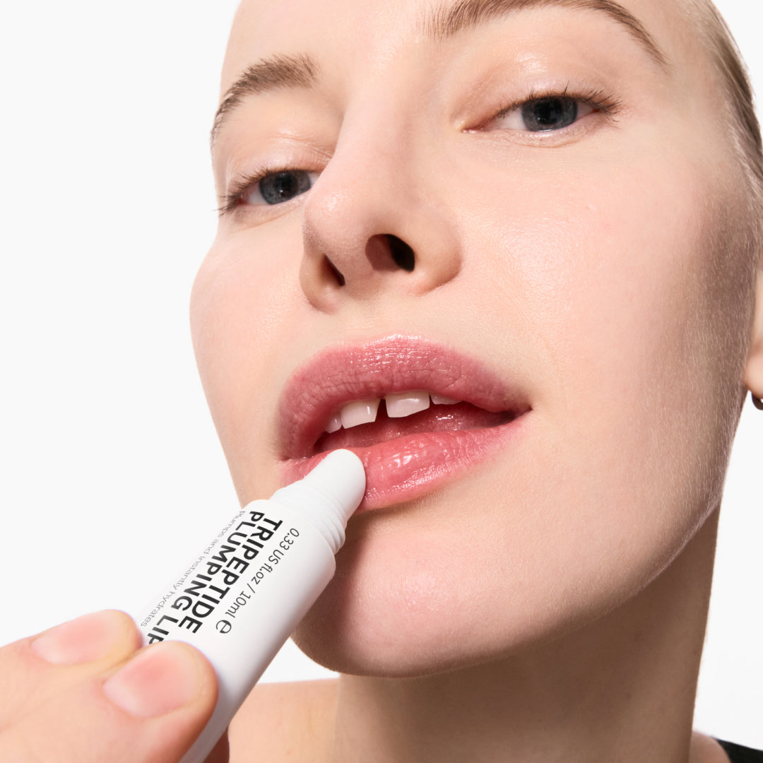 tripeptide-plumping-lip-balm-l4 Model01_270e8b98-a2ed-4742-b111-d25555f44100.jpg
