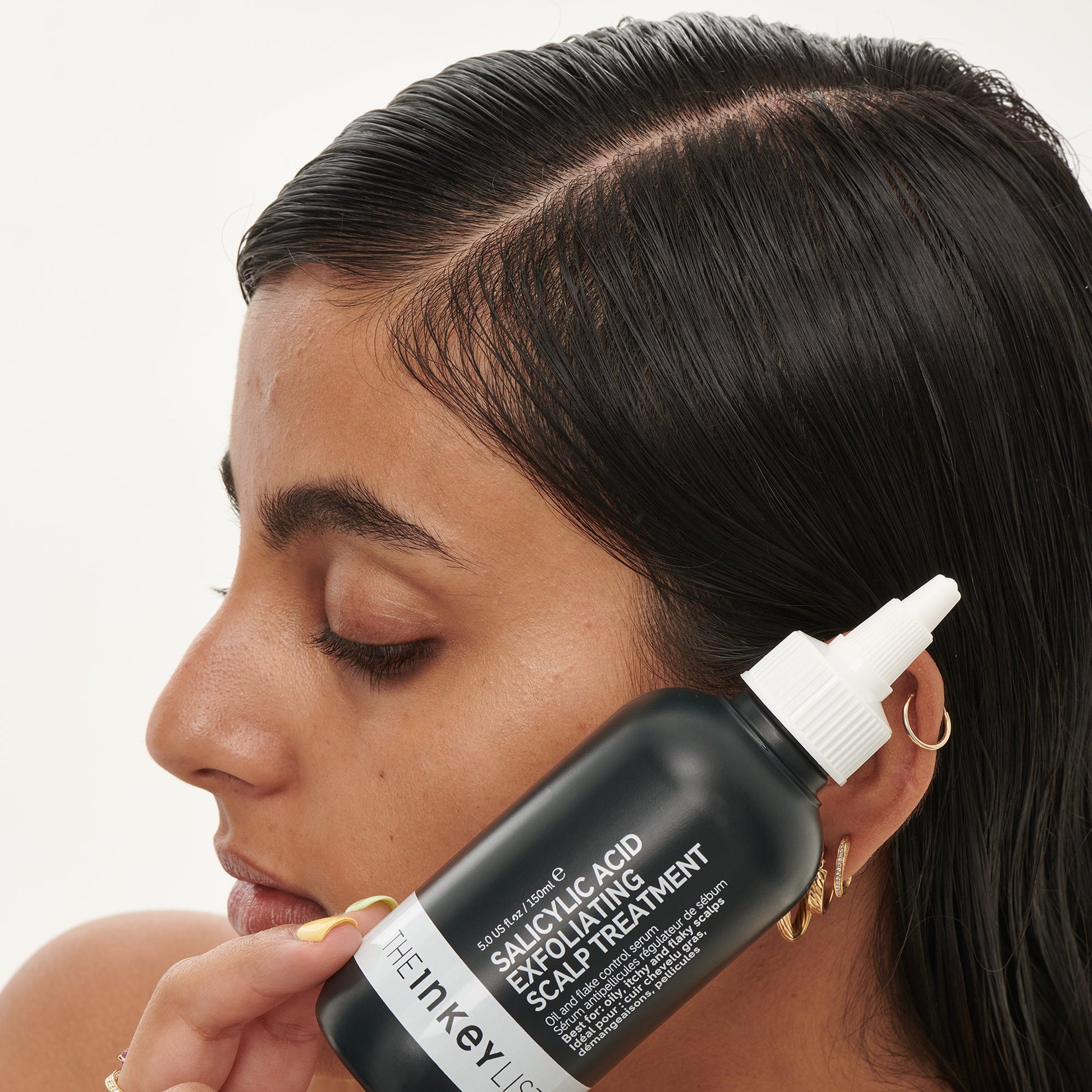 clean-and-healthy-scalp-duo-p5 SallyHAIR_ModelLifestyle_2e55b949-fa6c-43b1-8dc6-497be78c74bb.jpg